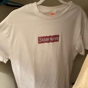 Supreme box logo